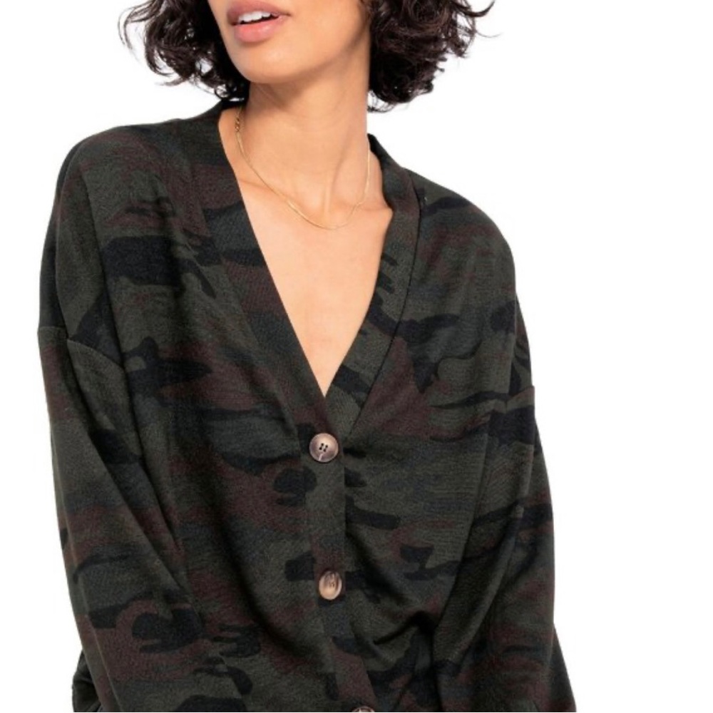 Sanctuary V-Neck Button Cardigan Sweater Camo Western Casual Fall